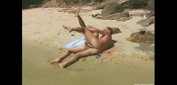  Laura Palmer in "Beach Bums"